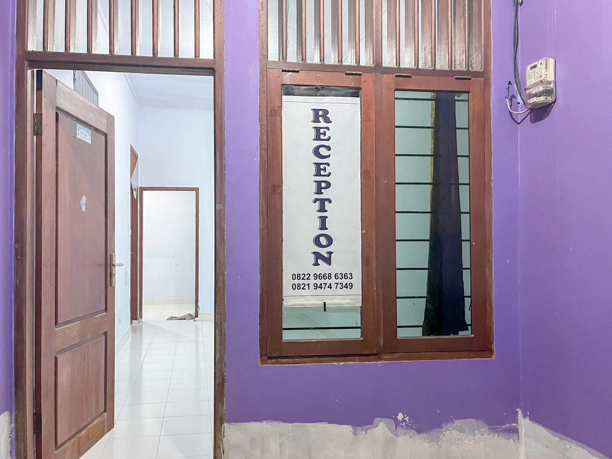 Reddoorz Syariah At Home Ampana Guest House Ampana Kota Екстериор снимка